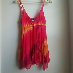 Gorgeous Guess red, pink, and orange tank